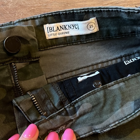 NWT blanknyc camo shorts size 25 - Picture 2 of 4
